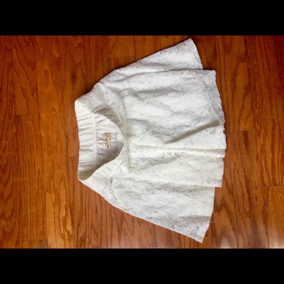 Hollister small Ivory Lace Short Skirt - Picture 4 of 4